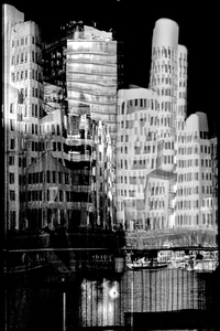 Walter Nork - Gehrybauten DÃ¼sseldorf/ Spiegelung
